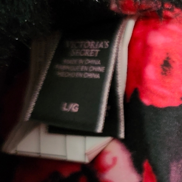 Victoria's Secret Red and Black Floral Slippers - Picture 6 of 6